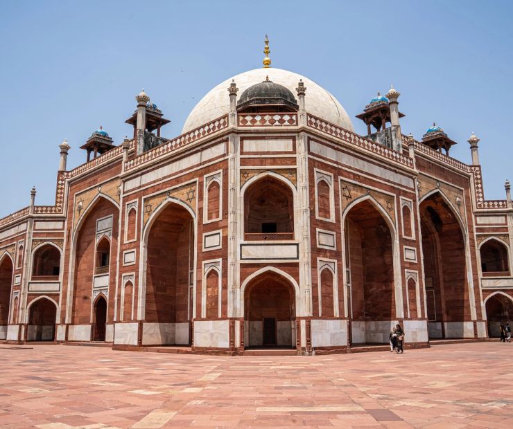 Humayuns Tomb Captions
